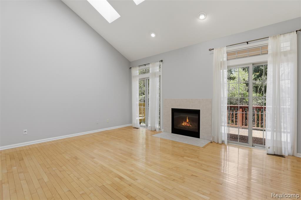 4368 Gateway Circle, West Bloomfield, MI — Photo 8