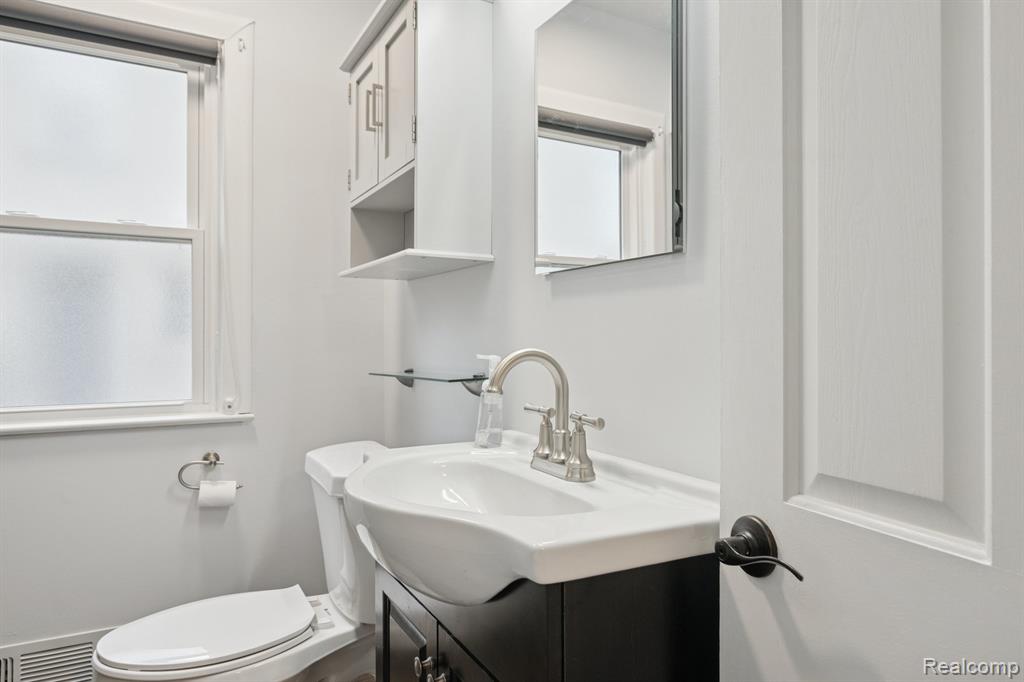 32463 Sheridan, Beverly Hills, MI 48025 — Photo 30