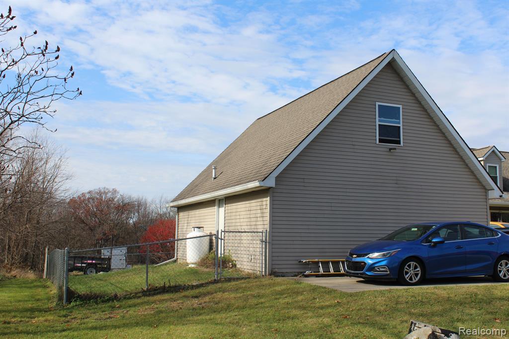 1228 Elliott Road, Fowlerville, MI 48836 — Photo 5