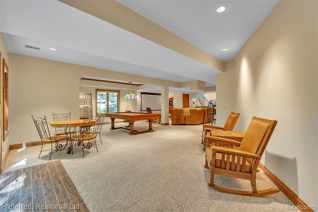 12196 Woodline Drive, Fenton, MI 48430 — Photo 67