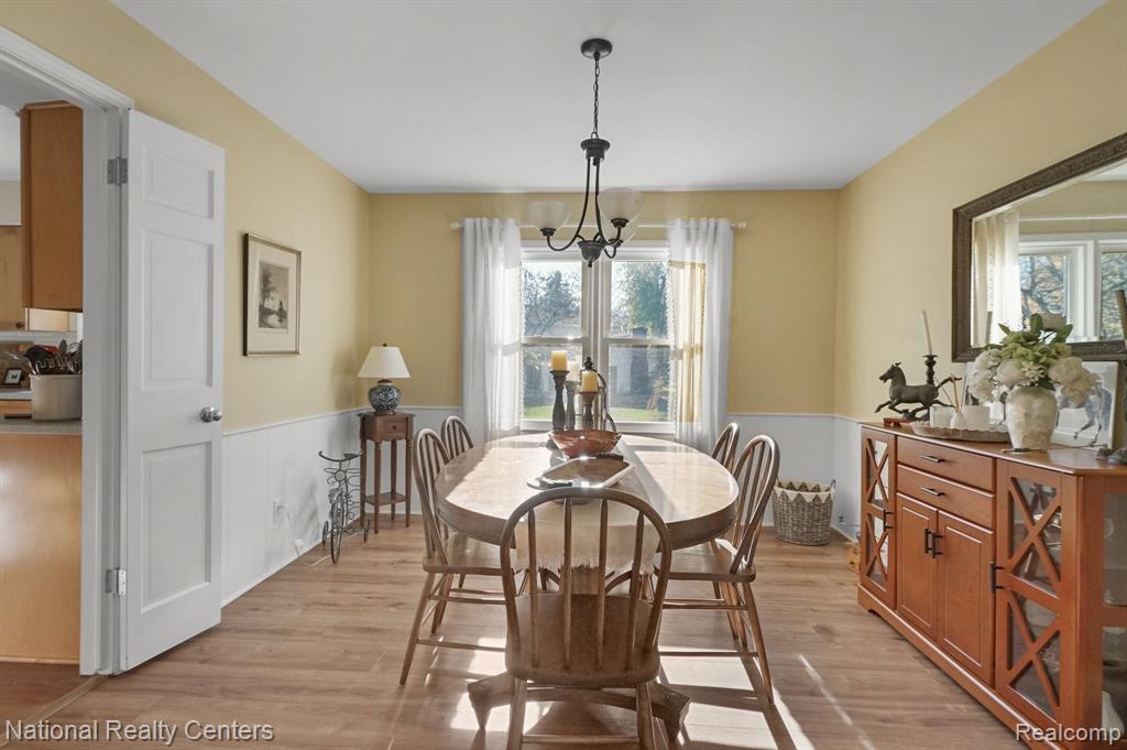 9812 ATWOOD Drive, South Lyon, MI 48178 — Photo 20