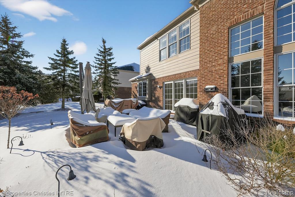 16224 Oak Forest Court W, Northville, MI 48168 — Photo 52