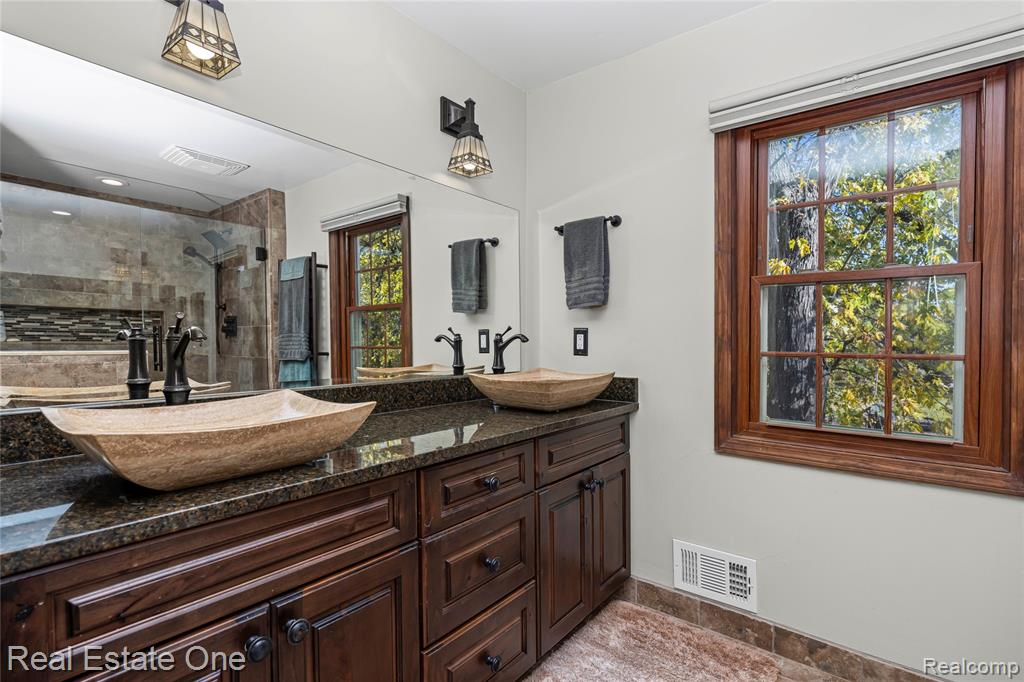4163 Old Dominion Drive, West Bloomfield, MI 48323 — Photo 36