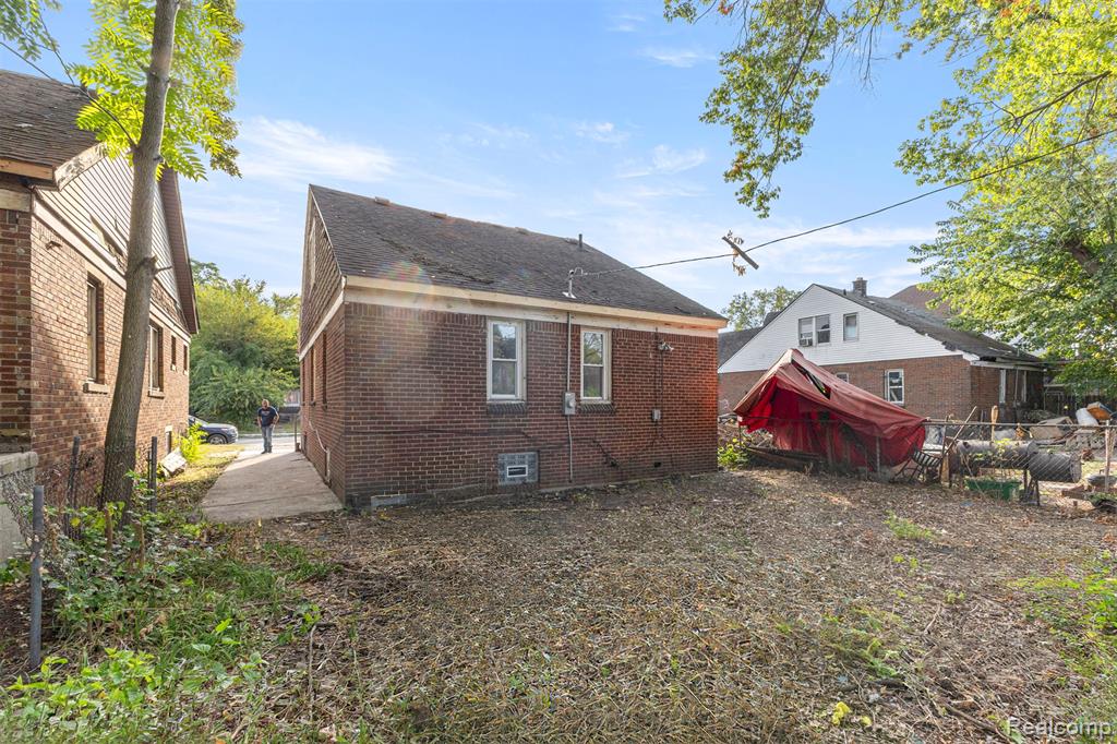 14885 Ward Avenue, Detroit, MI 48227 — Photo 33