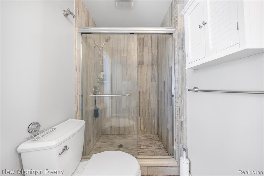 8665 Cooley Lake Road, Commerce Twp, MI 48382 — Photo 44