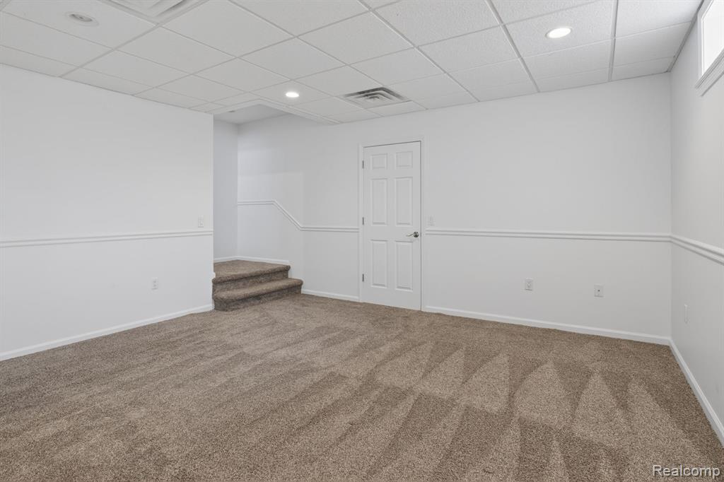 9055 Hegel Road, Goodrich Vlg, MI — Photo 43