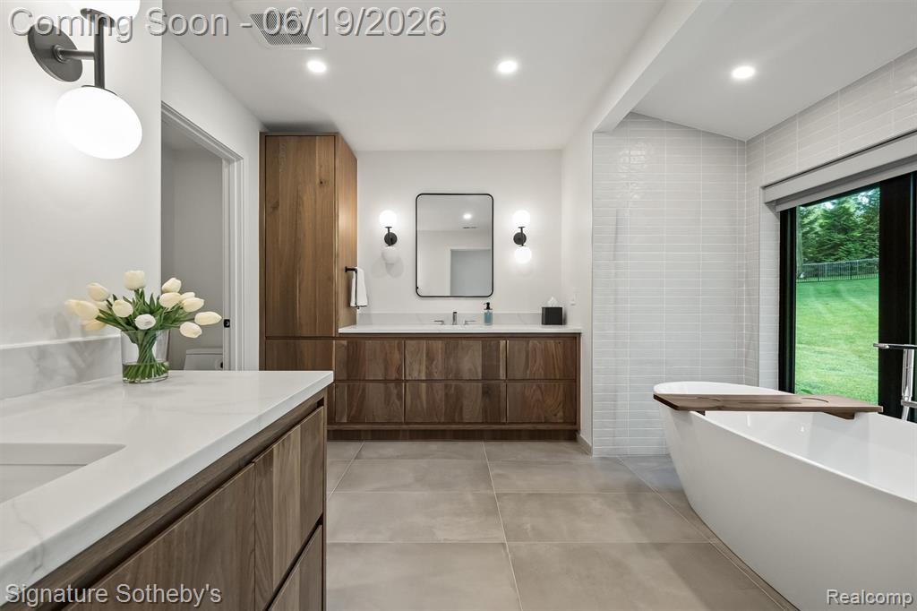 4340 Charing Cross Road, Bloomfield Hills, MI 48304 — Photo 16