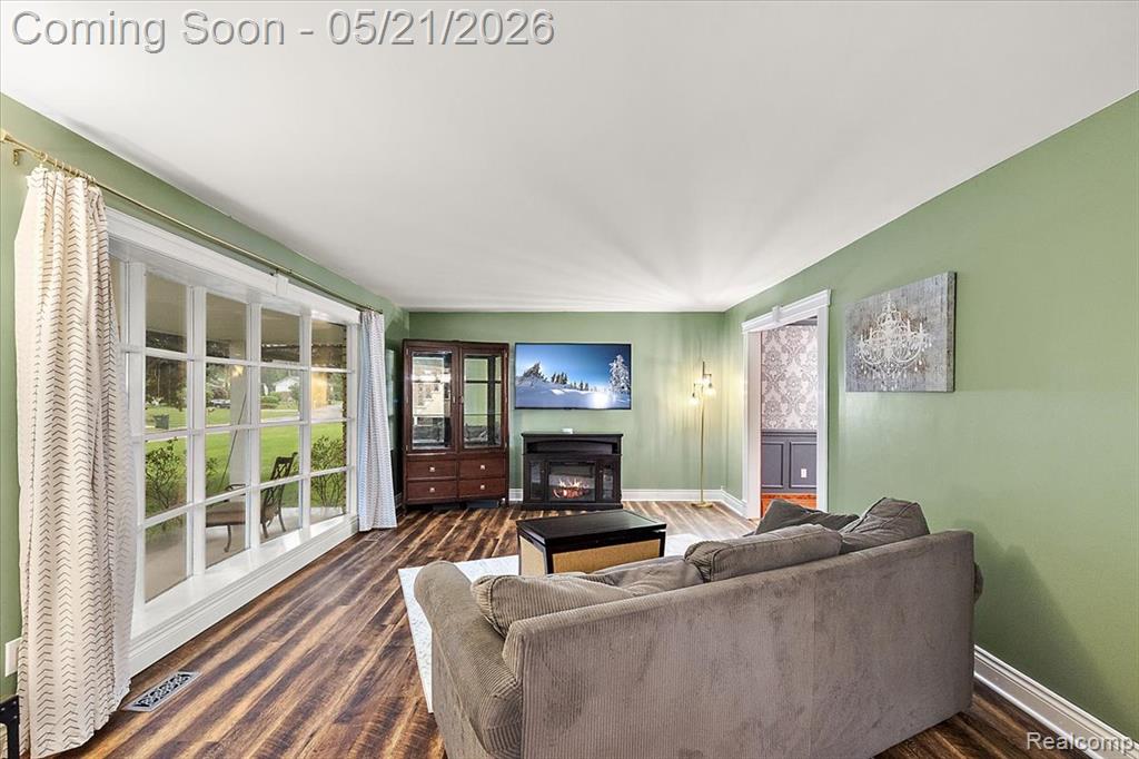 8785 Annsbury Drive, Shelby Twp, MI 48316 — Photo 10