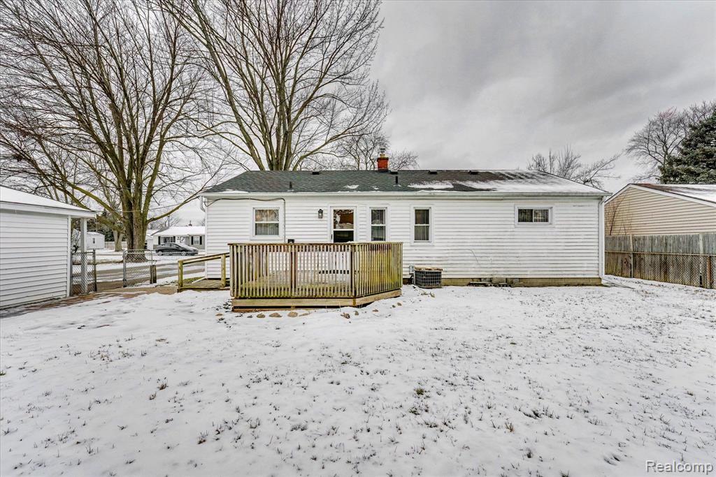 46630 HULING Street, Utica, MI 48317 — Photo 35