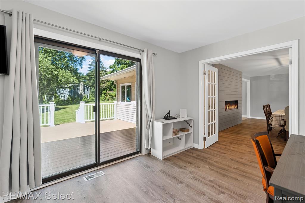2456 N Tipsico Lake Road, Hartland, MI 48353 — Photo 25