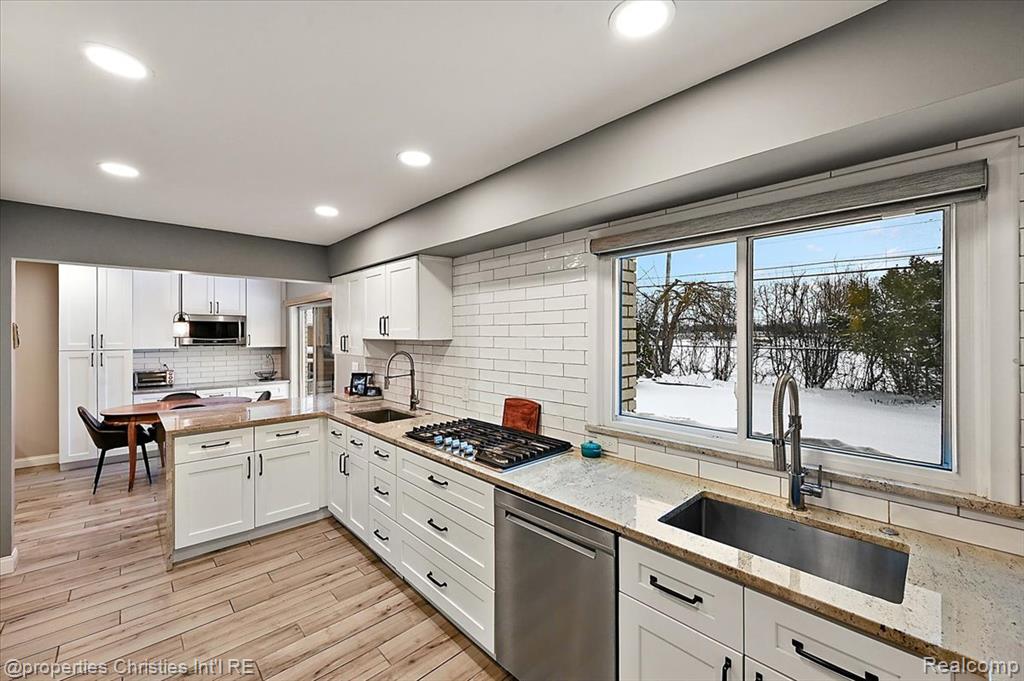 26010 Marlowe Place, Oak Park, MI 48237 — Photo 22