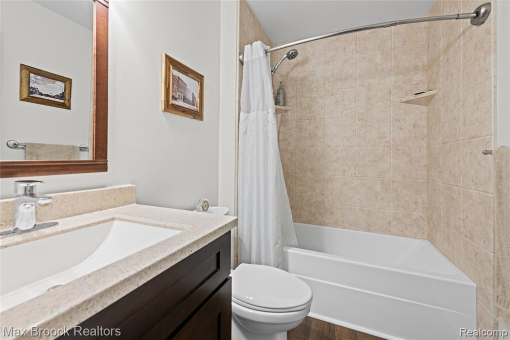 7512 Lake Street, Dexter, MI 48130 — Photo 15