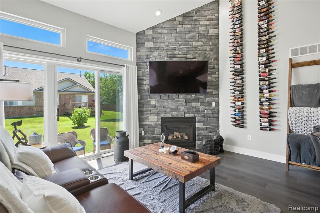 50501 Abbey Drive, New Baltimore, MI 48047 — Photo 20