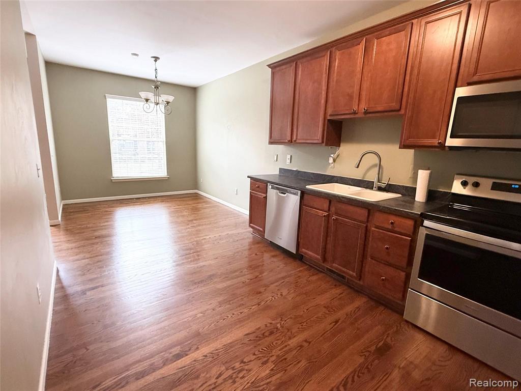 41271 N Maplewood Drive, Canton, MI 48187 — Photo 9