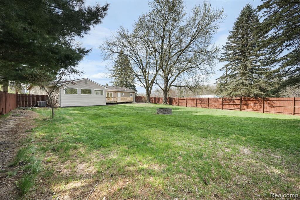 8898 Bishop Road, Brighton, MI 48116 — Photo 39