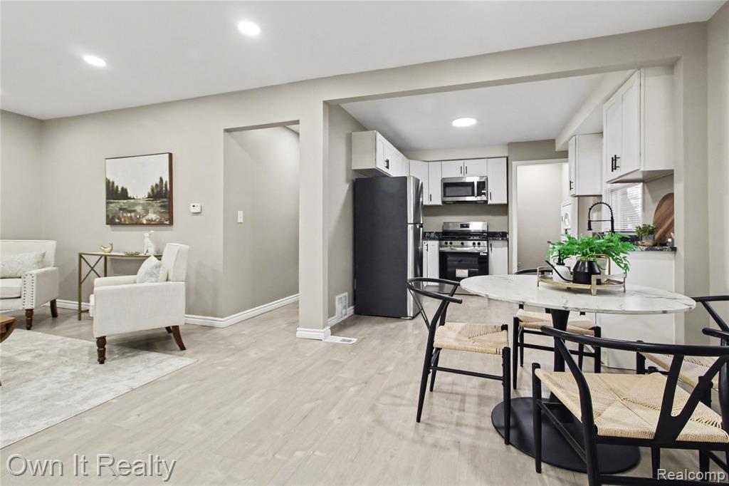 7260 Warwick Street, Detroit, MI 48228 — Photo 3