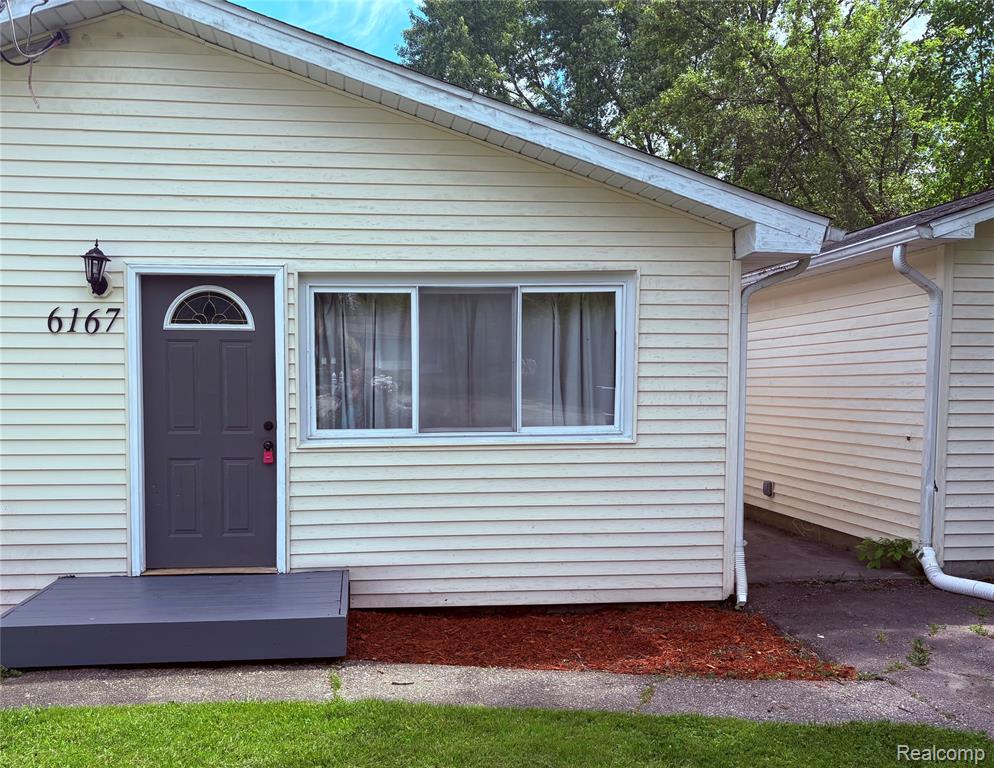 6167 Sonny Avenue, Flushing, MI 48433 — Photo 2