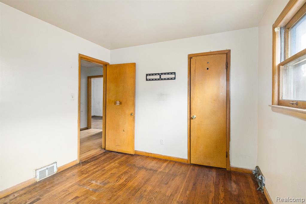 7483 Mettetal Street, Detroit, MI 48228 — Photo 12