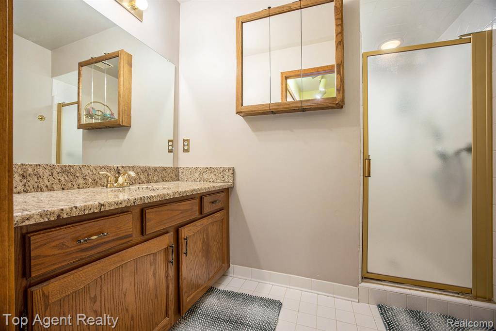 43378 Riverbend Boulevard, Clinton Twp, MI 48038 — Photo 17
