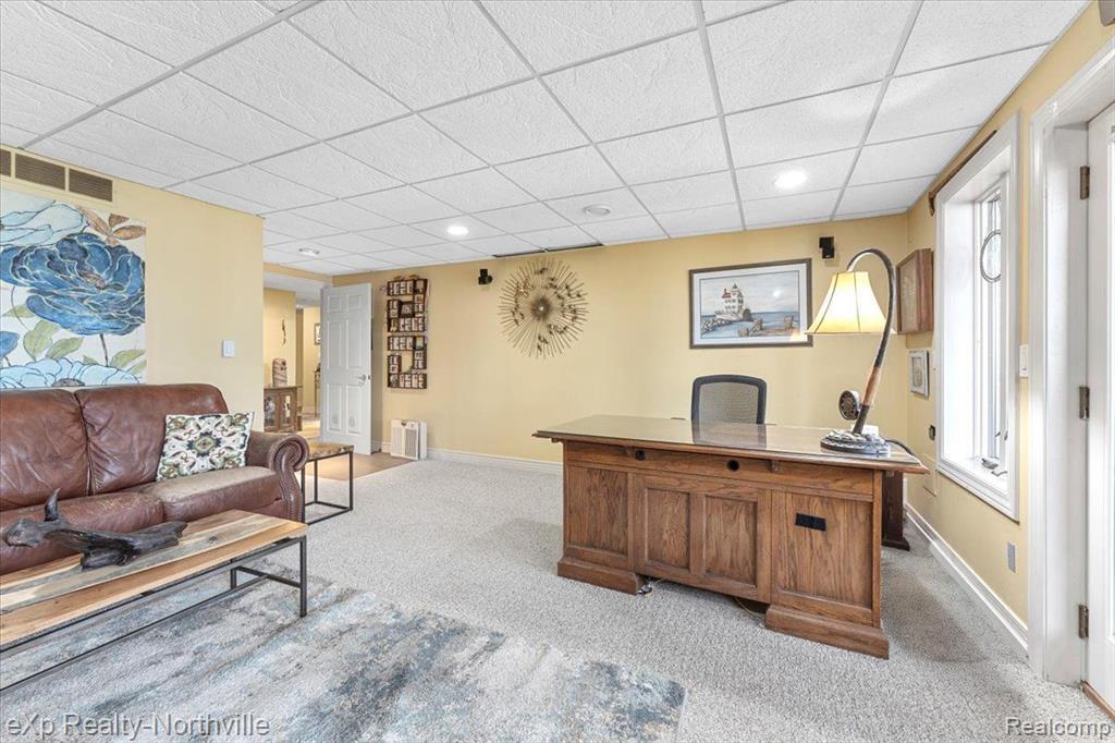 9283 FIRWOOD Road, South Lyon, MI 48178 — Photo 30