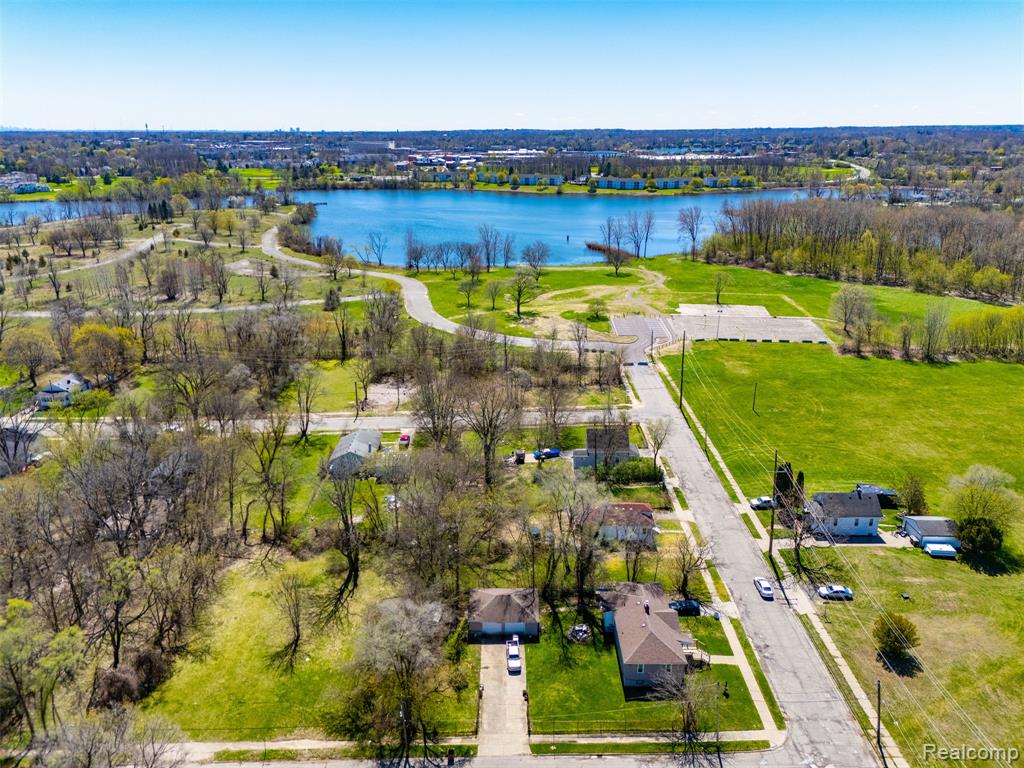 91 Lake Street, Pontiac, MI 48341 — Photo 9