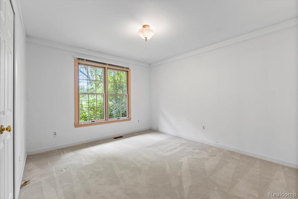 5538 Larkins Drive, Troy, MI 48085 — Photo 20