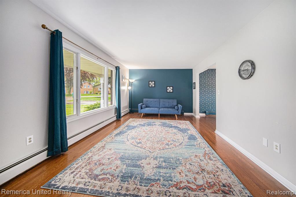 10606 HEENAN Drive, Whitmore Lake, MI 48189 — Photo 5