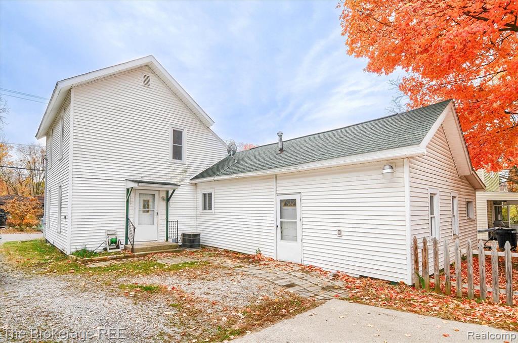 415 MILL Street, Flushing, MI 48433 — Photo 11