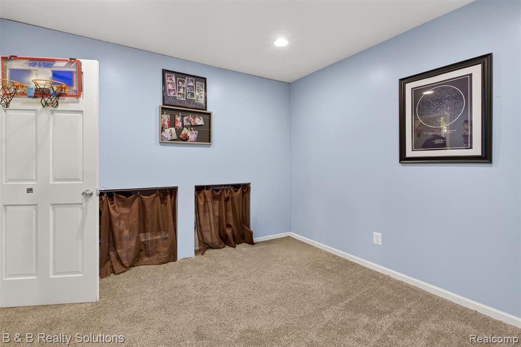 3919 Castle Road, North Branch, MI 48461 — Photo 15