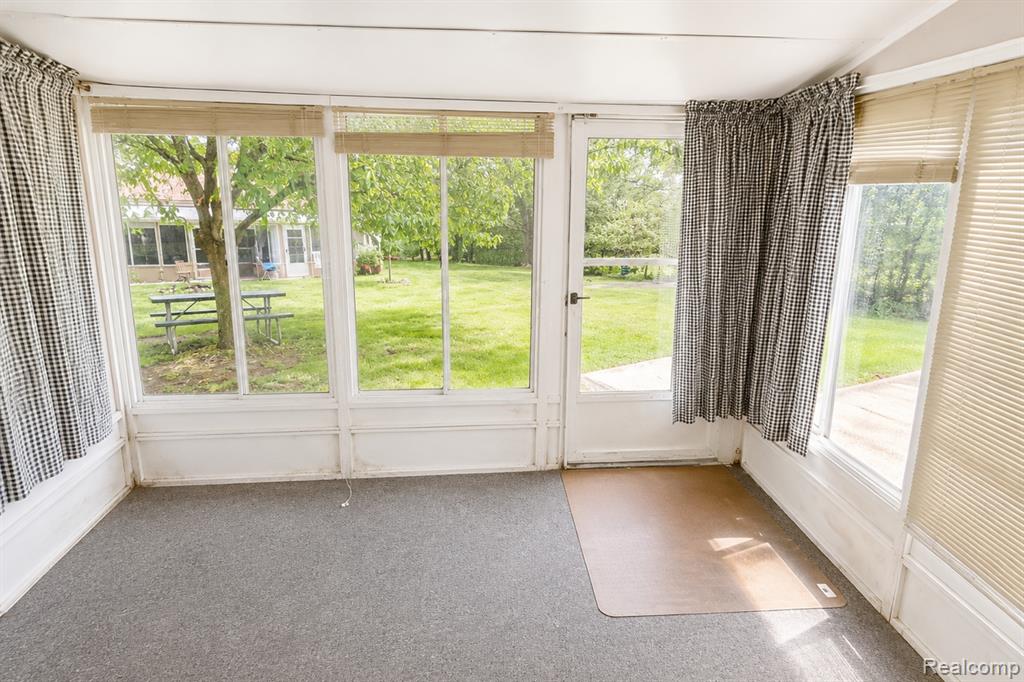 61227 Heritage, South Lyon, MI 48178 — Photo 11
