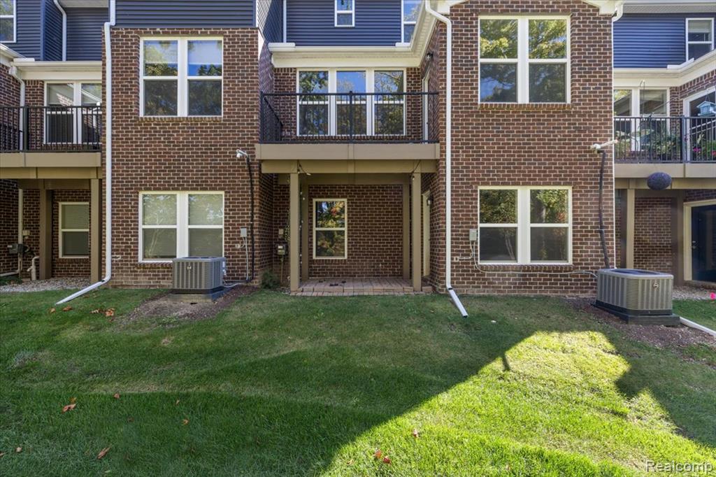 780 Peppermint Drive, 62, Rochester Hills, MI 48307 — Photo 4