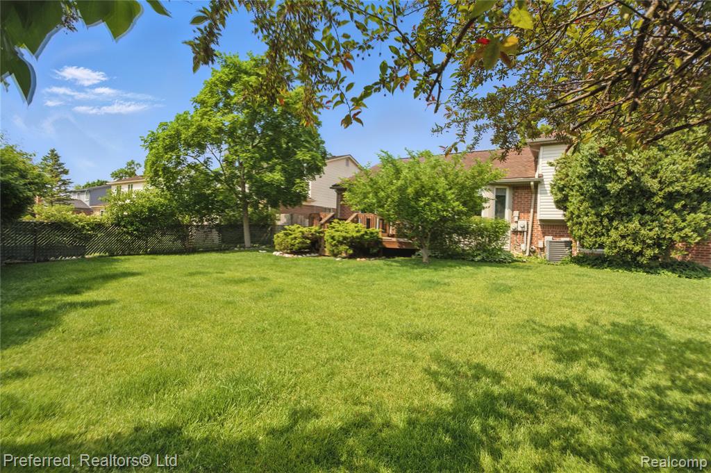 8530 Elmhurst Street, Canton, MI 48187 — Photo 39