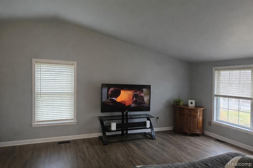 6007 Huff Street, Westland, MI — Photo 2