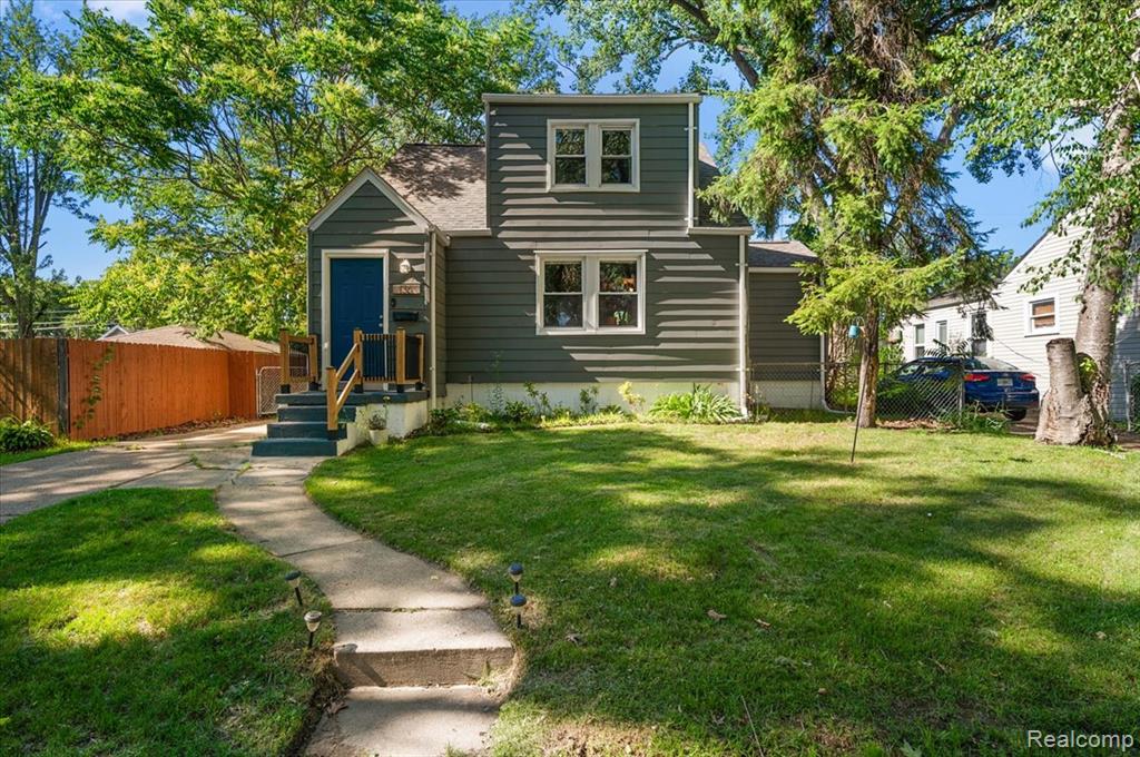 136 W Elza Avenue, Hazel Park, MI 48030 — Photo 2