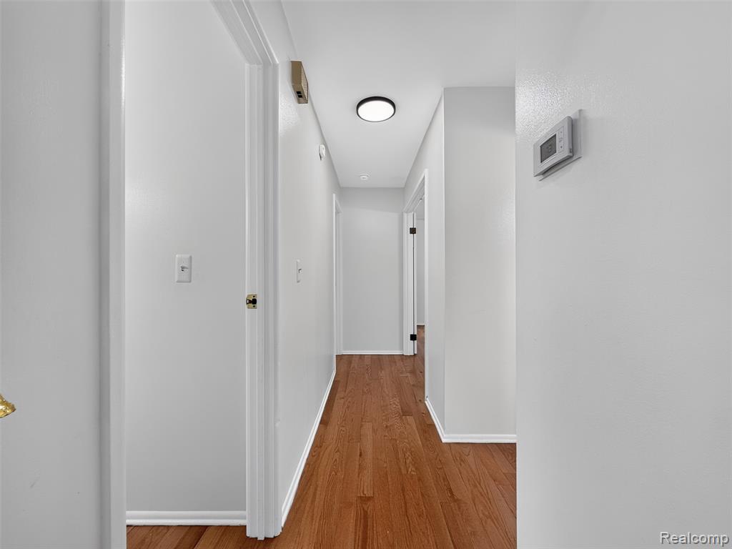 39613 Village Wood Lane, Novi, MI — Photo 12