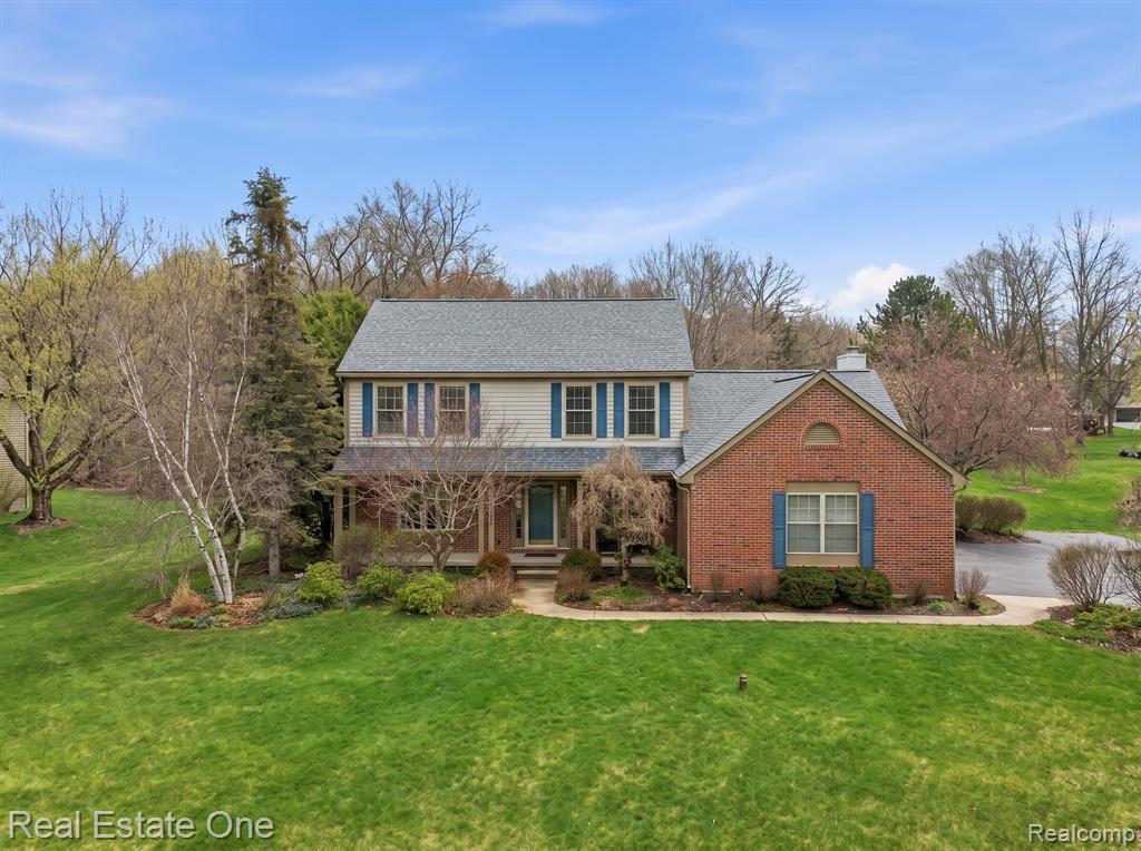 8135 Kimble Drive, Pinckney, MI 48169 — front exterior
