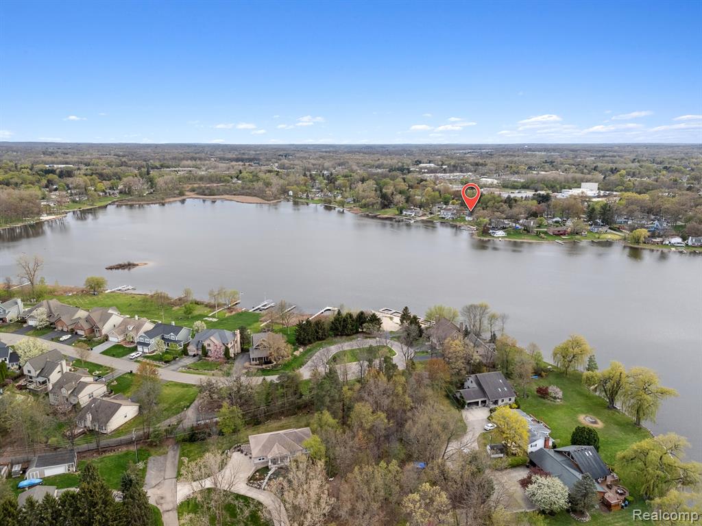 490 Chicago Drive, Howell, MI 48843 — Photo 26