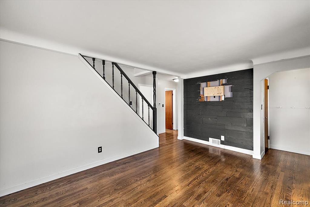515 S Webik Avenue, Clawson, MI — Photo 10