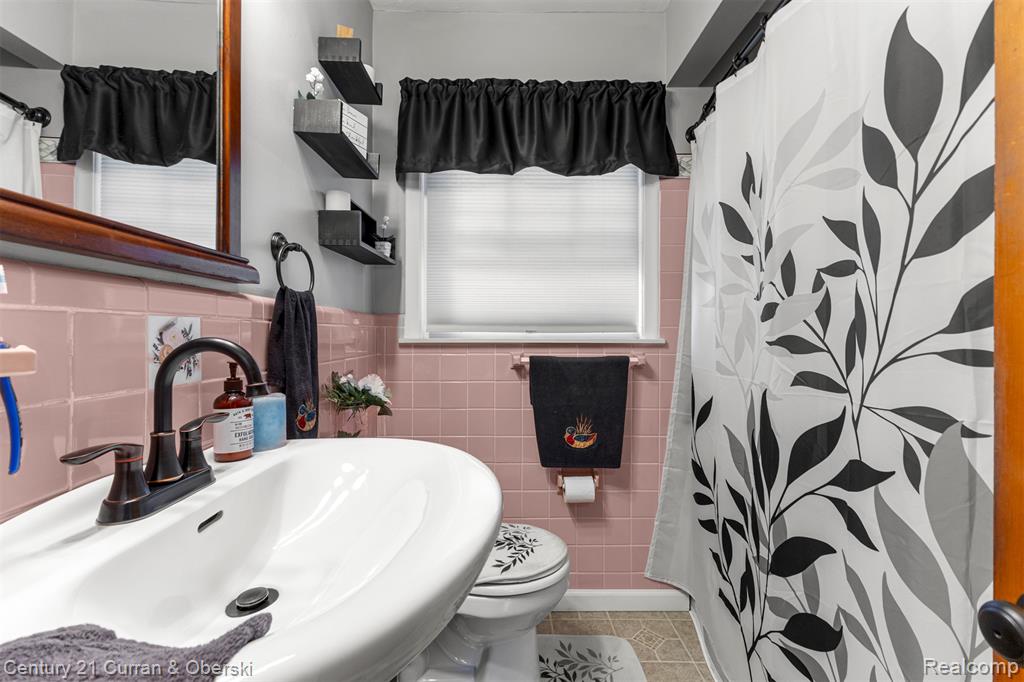 9869 Melbourne Avenue, Allen Park, MI 48101 — Photo 14