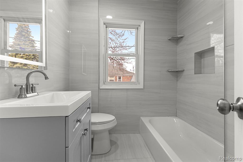 7830 Miller Road, Dearborn, MI 48126 — Photo 21