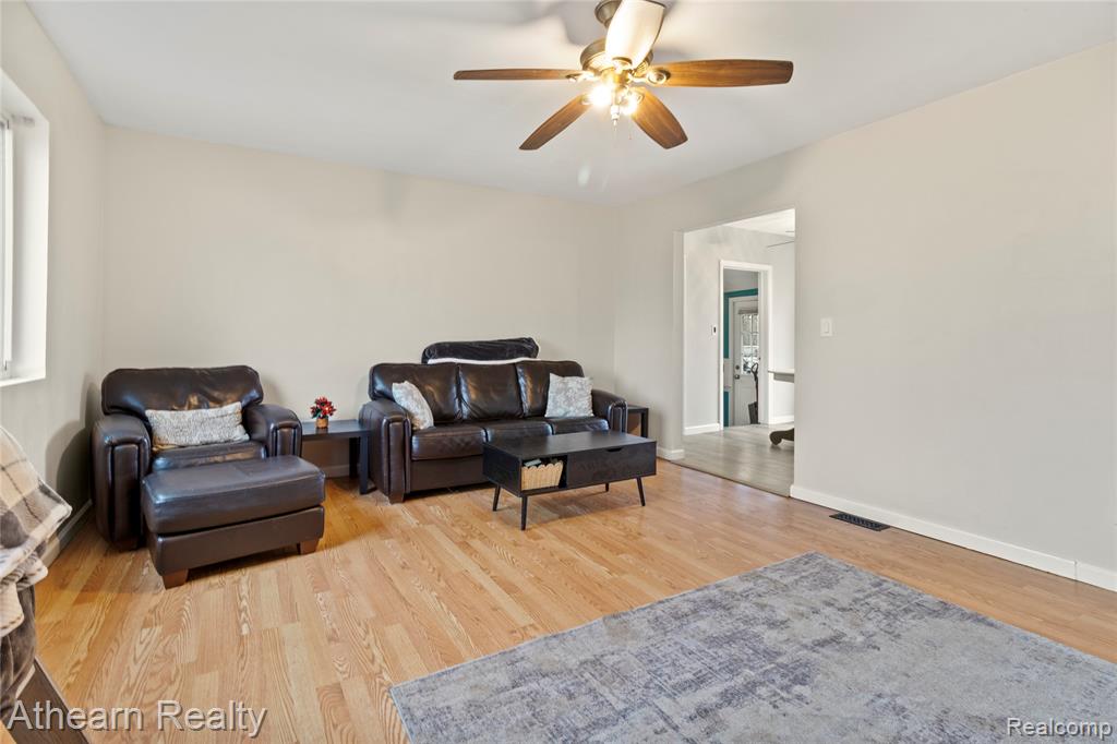 3053 Eastgate Street, Burton, MI 48519 — Photo 5