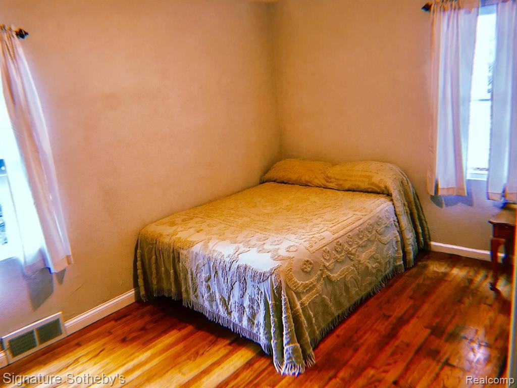 8310 BADGER Street, Detroit, MI 48213 — Photo 13