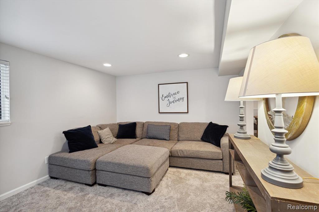 798 PANORAMA Drive, Milford, MI 48381 — Photo 16