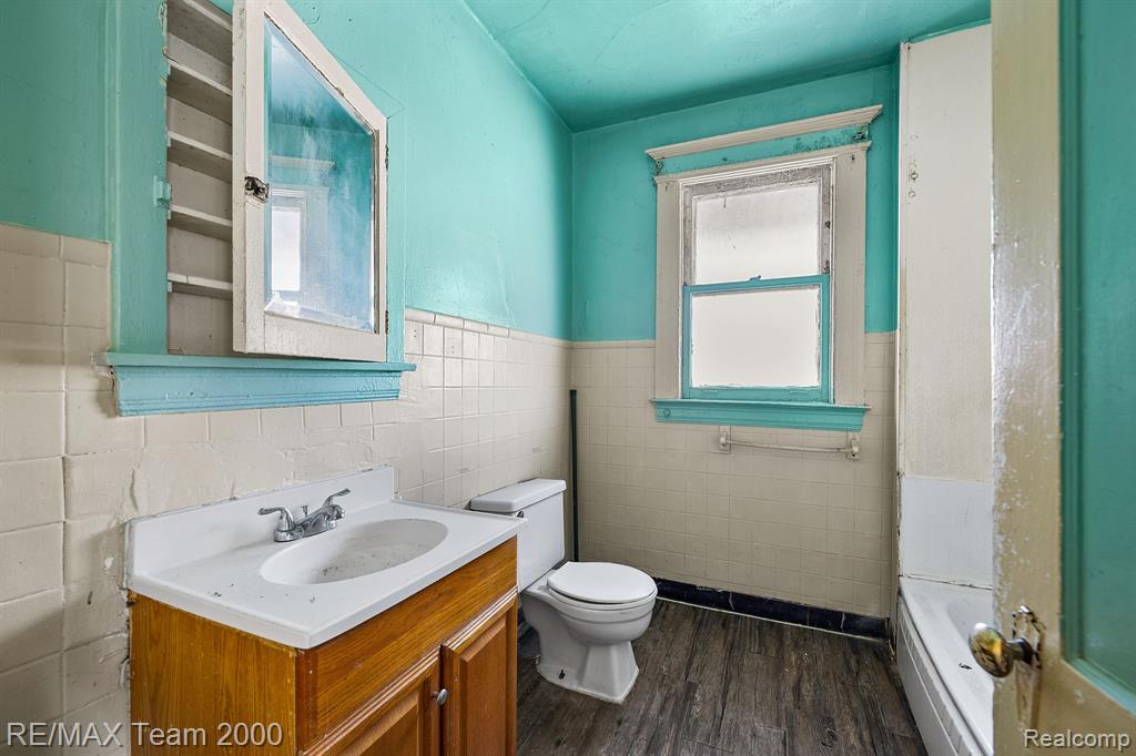 2187 HARDING Street, Detroit, MI 48214 — Photo 20