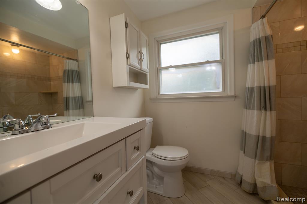 6825 ALDERLEY Way, West Bloomfield, MI — Photo 31