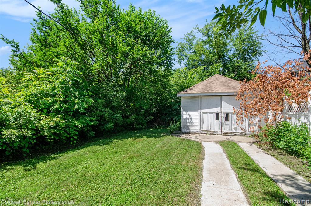 2704 Burlingame Street, Detroit, MI 48206 — Photo 17