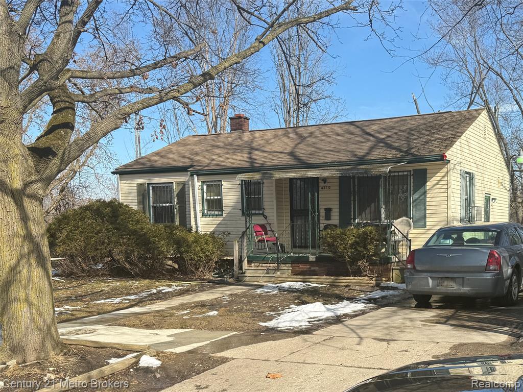 4310 Berger Drive, Flint, MI 48504 — front exterior