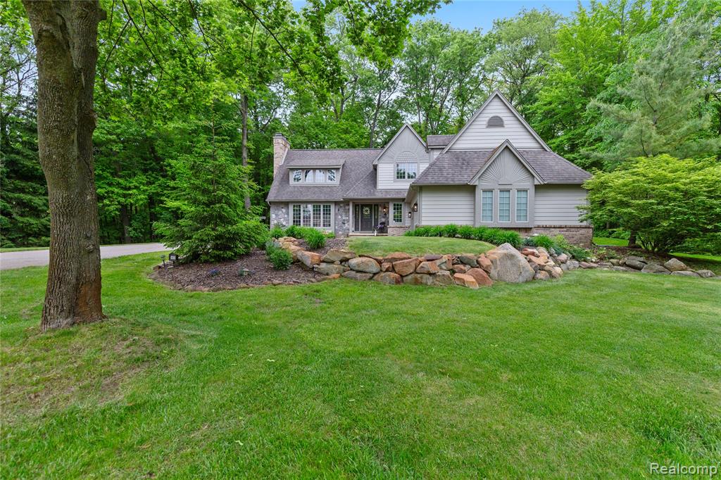 8268 Pine Lake Drive, Davisburg, MI 48350 — Photo 4