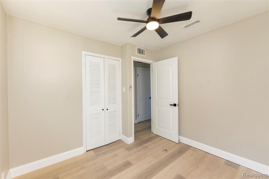 932 Mace Avenue, Madison Heights, MI 48071 — Photo 7