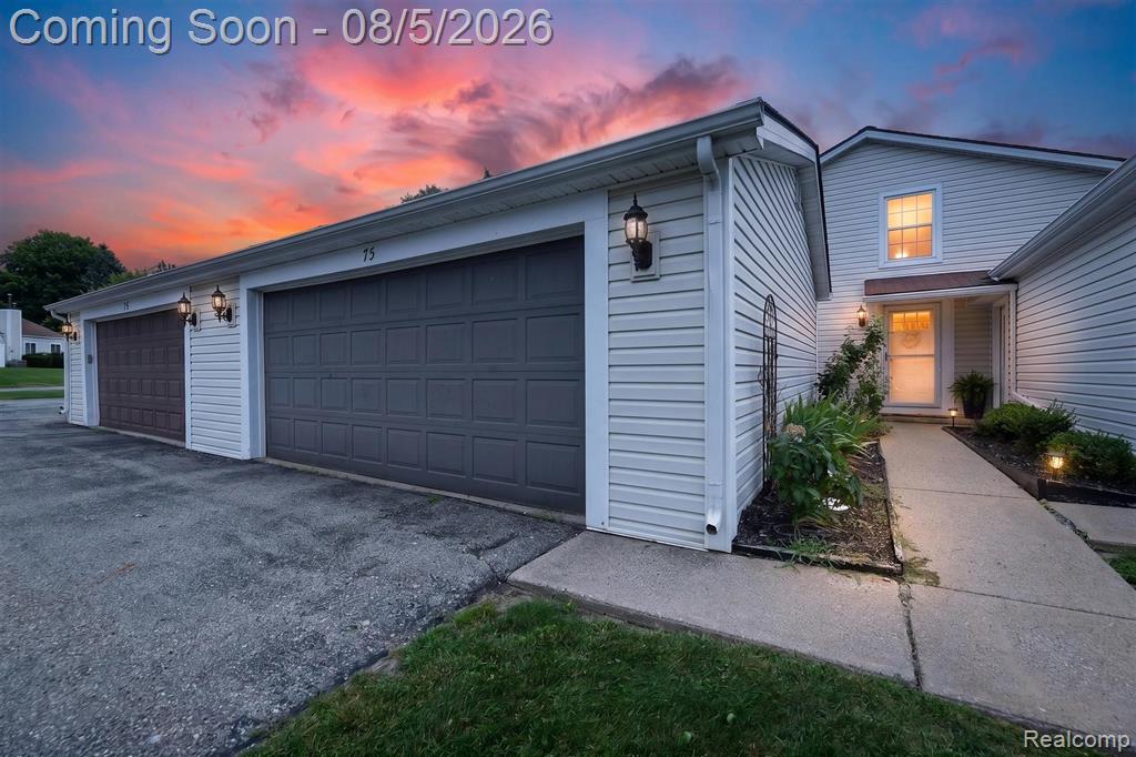 75 Oxford Oaks Drive, 75, Oxford, MI 48371